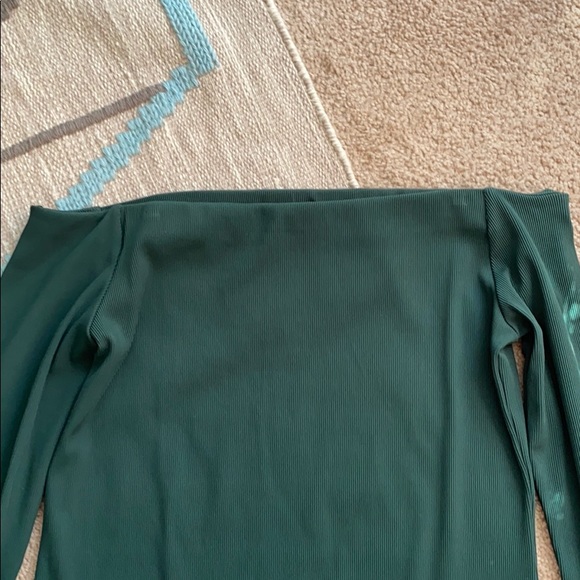 H&M Ribbed Off-shoulder Dress - Picture 2 of 3